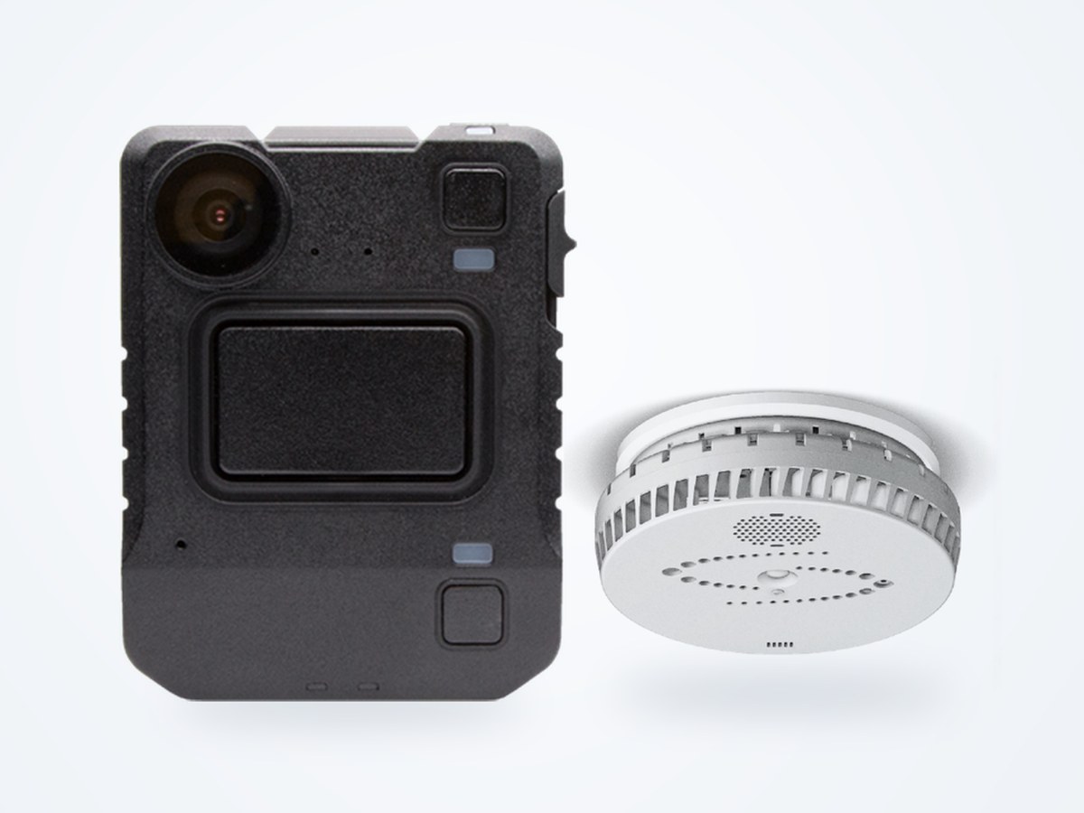 Cámara corporal Motorola VB400 y sensor inteligente HALO